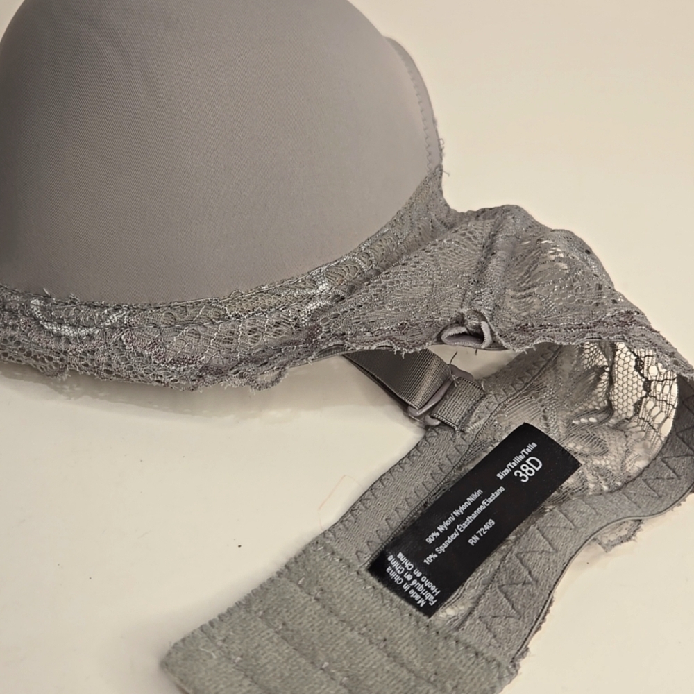 NWOT Lace Trim  Underwire Bra Gray  3 Hook Adjustable 38D - Picture 5 of 10